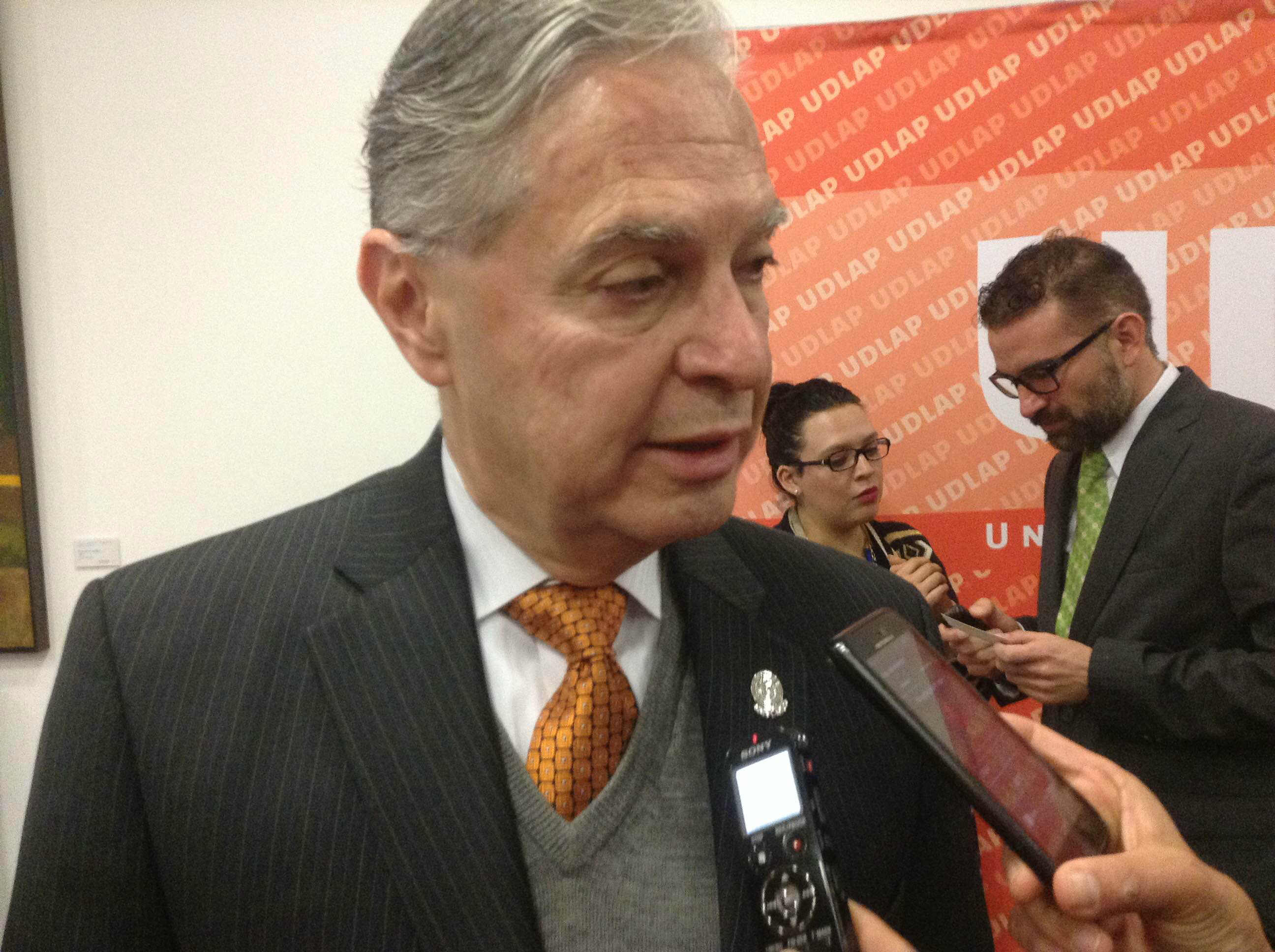El ex secretario de Economía dijo que la empresa alemana no alcanzará en 2016 las cifras de producción de 2015.