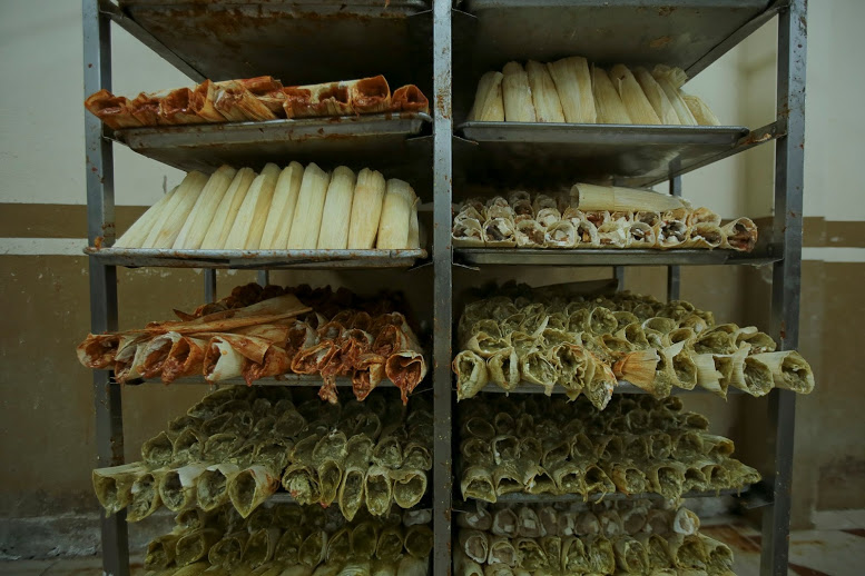 Antes de degustarlos, el proceso detrás de los tamales