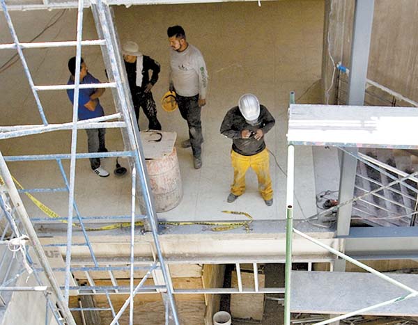 La industria quiere más obras de gobierno.