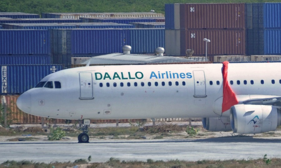 El avión de Daallo Airlines que iba a Yibuti tuvo que aterrizar pocos minutos después de despegar de Mogadiscio.