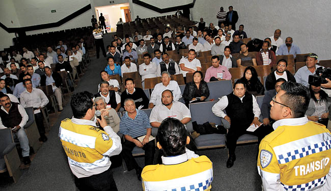 Los cursos se ofrecen en el auditorio Manuel Mondragón y Kalb. 