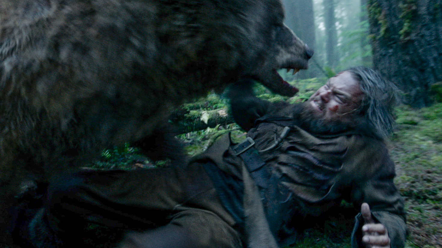 La escena en que un oso ataca a Hugh Glass, interpretado por Leonardo DiCaprio. 