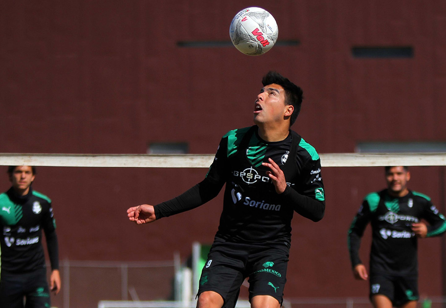 A las 10:00 horas trabajó el equipo albiverde en las instalaciones del TSM.