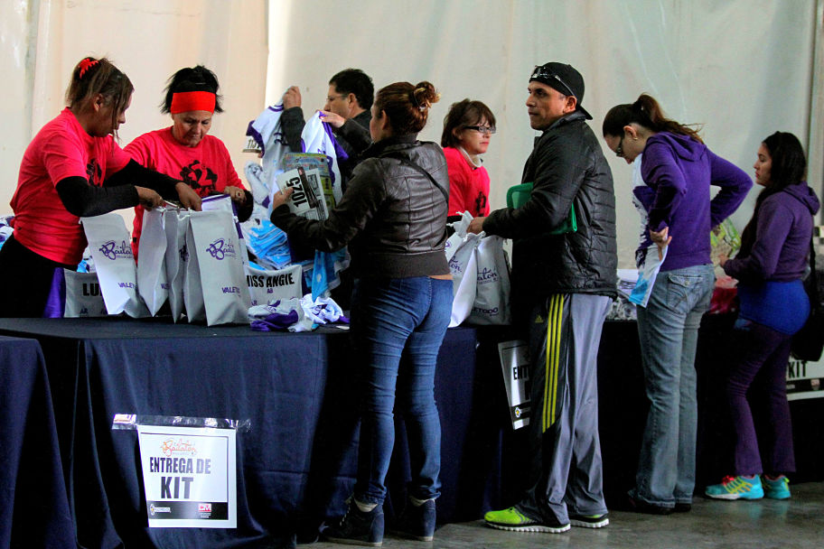 Se realizó la entrega de kits a los participantes del Segundo Bailatón Ritmos Latinos de Multimedios.