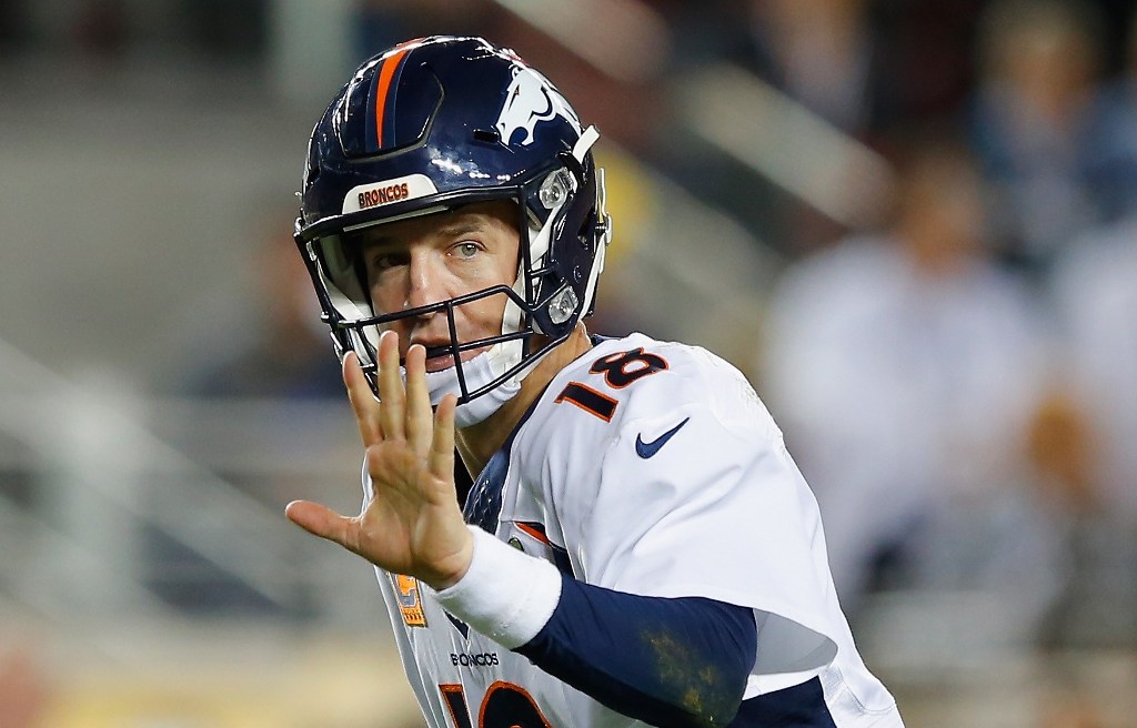 Peyton Manning dejó en suspenso su futuro en la NFL