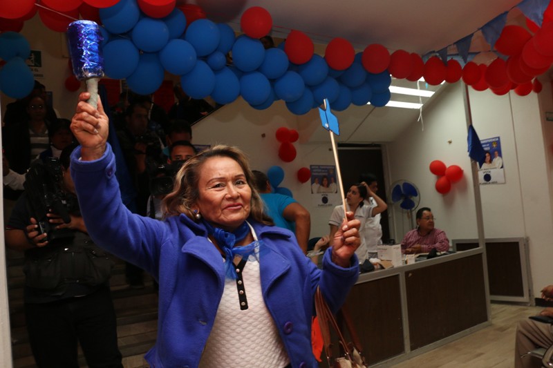 Los de la planilla azul interrumpieron hasta por 20 minutos el trabajo en diferentes áreas para hablar sobre sus proyectos.