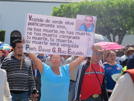 Durante la protesta de docentes recordaron al maestro David Gemayel Ruiz Estudillo, quien murió atropellado el 8 de diciembre en una protesta contra l