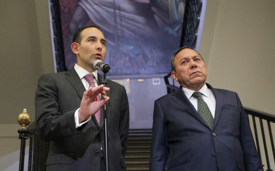 Roberto Gil, presidente del Senado, y Jesús Zambrano, presidente de la Cámara de Diputados. 