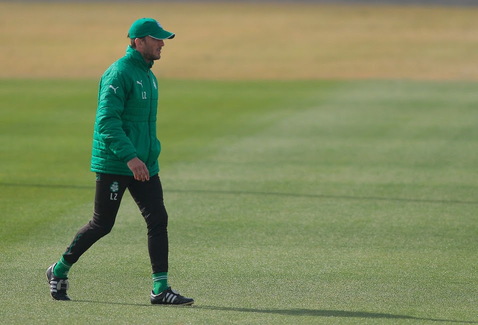 Luis Zubeldía, técnico del Santos Laguna dijo ser respetuoso de que algunos de sus jugadores atiendan el llamado del Tri.
