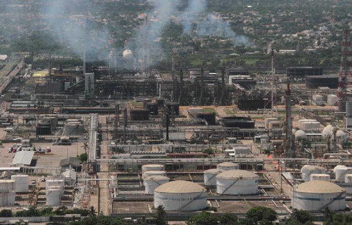 Esperan acciones de austeridad con la llegada del nuevo titular de Petróleos Mexicanos.