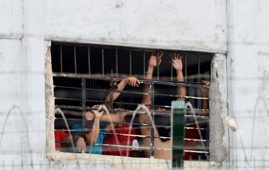 Esta mañana, autoridades informaron de un motín en el penal de Topo Chico en Monterrey, Nuevo León, en el que murieron 49 personas. 