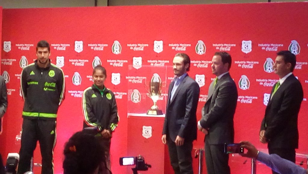 Presentan la décimo novena edición de la Copa Coca Cola 