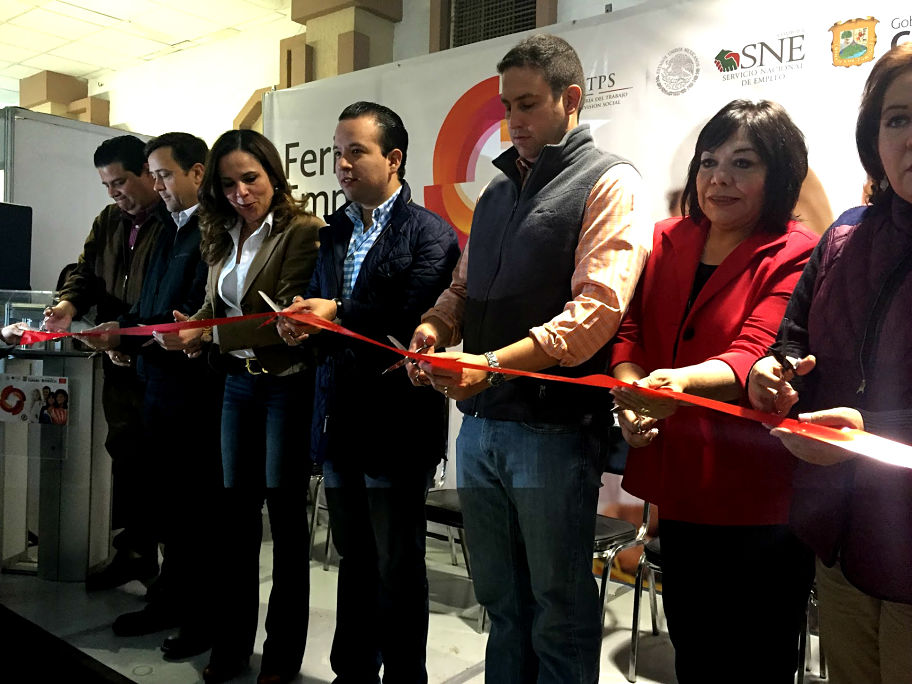 Se llevó a cabo la primera Feria del Empleo 2016 en Saltillo.