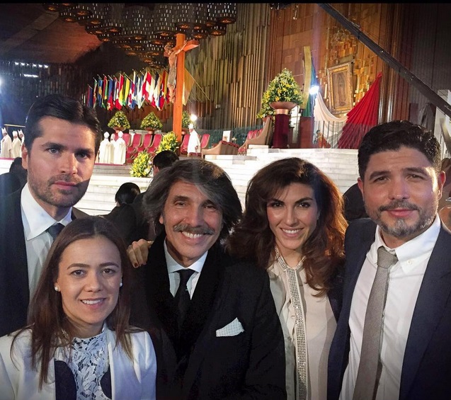La familia de los artistas fue una de milesque se dieron cita en el recinto guadalupano. 