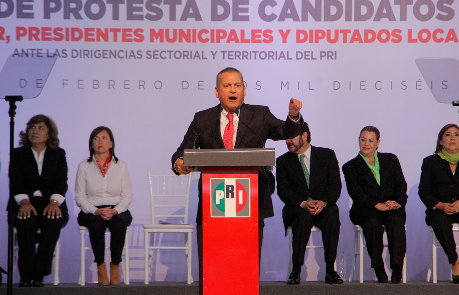 Beltrones toma protesta a candidatos duranguenses
