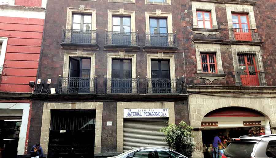 La Escuela de Derecho, en la Cuauhtémoc, sin registro.