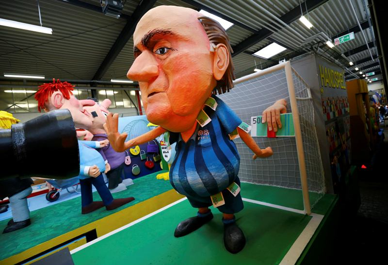 Figura de Blatter en festival de Alemania 