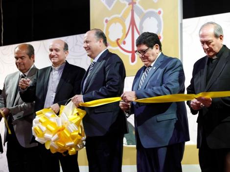 El gobernador del estado, César Duarte acompañado del alcalde Javier González y el Obispo, José Guadalupe Torres Campos, inaugurarán la Sala de Prensa