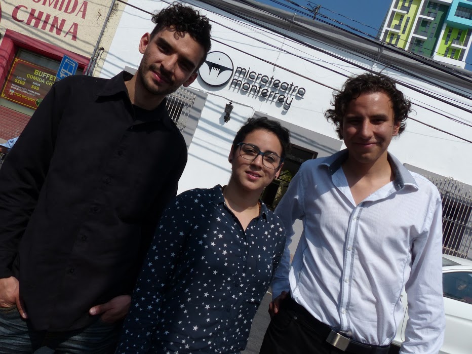 La primera temporada lleva por eje temático "Por dinero". 