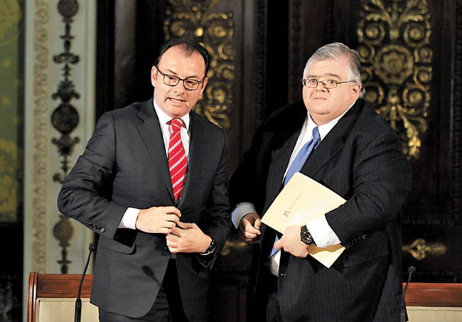 La Comisión de Cambios (SHCP y el Banxico) informó de las nuevas disposiciones económicas. 