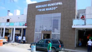 Contratarán veladores por robo en mercado de Madero