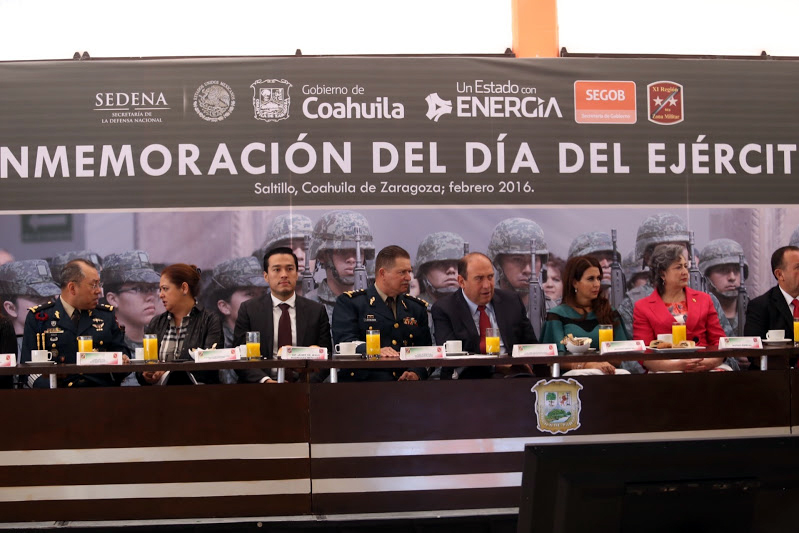 Celebran al Ejército en su día en Coahuila.