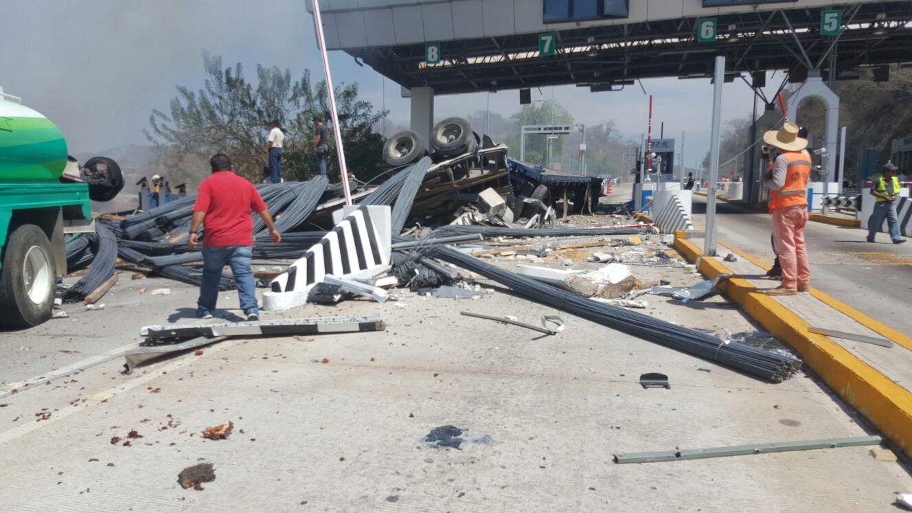 Hasta el momento se desconoce la causa del accidente en la caseta de La Venta.