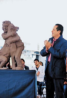 El gobernador Eruviel Ávila. 