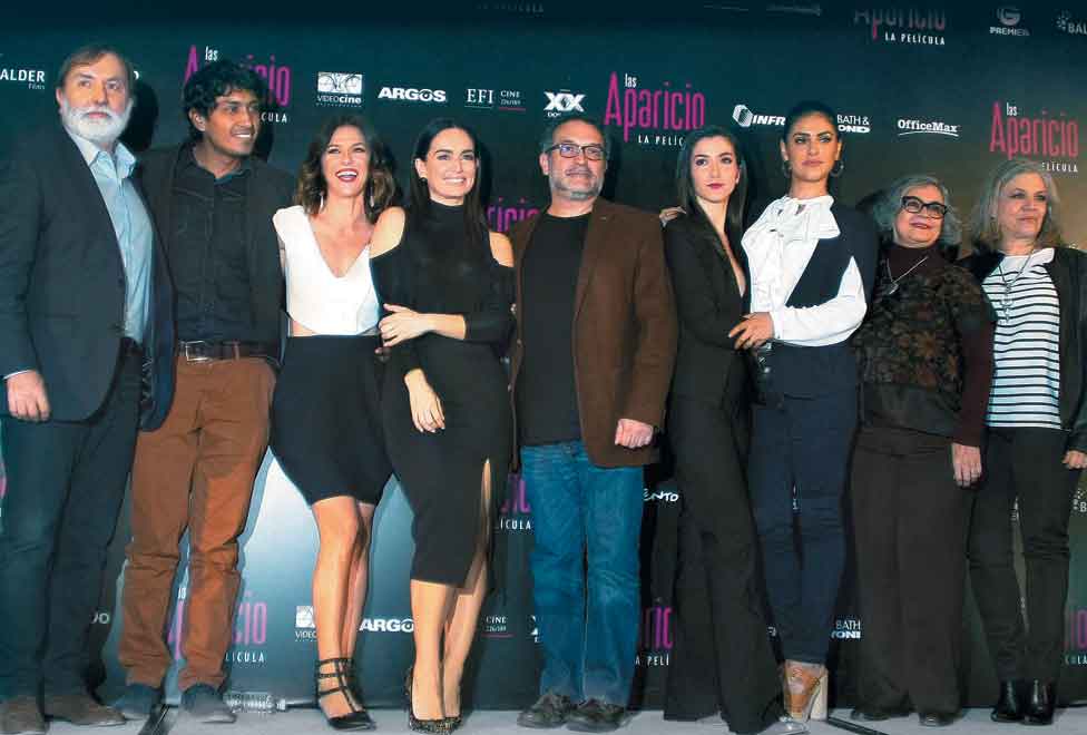  El elenco completo se dio cita.