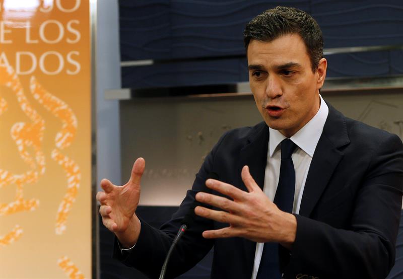 El líder socialista, Pedro Sánchez, comparece ante los medios para explicar el acuerdo alcanzado con Ciudadanos