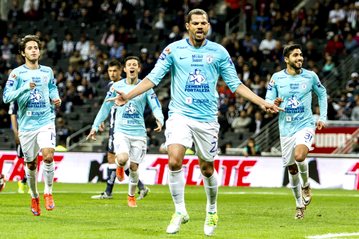 Pachuca le pegó sobre la hora a Rayados