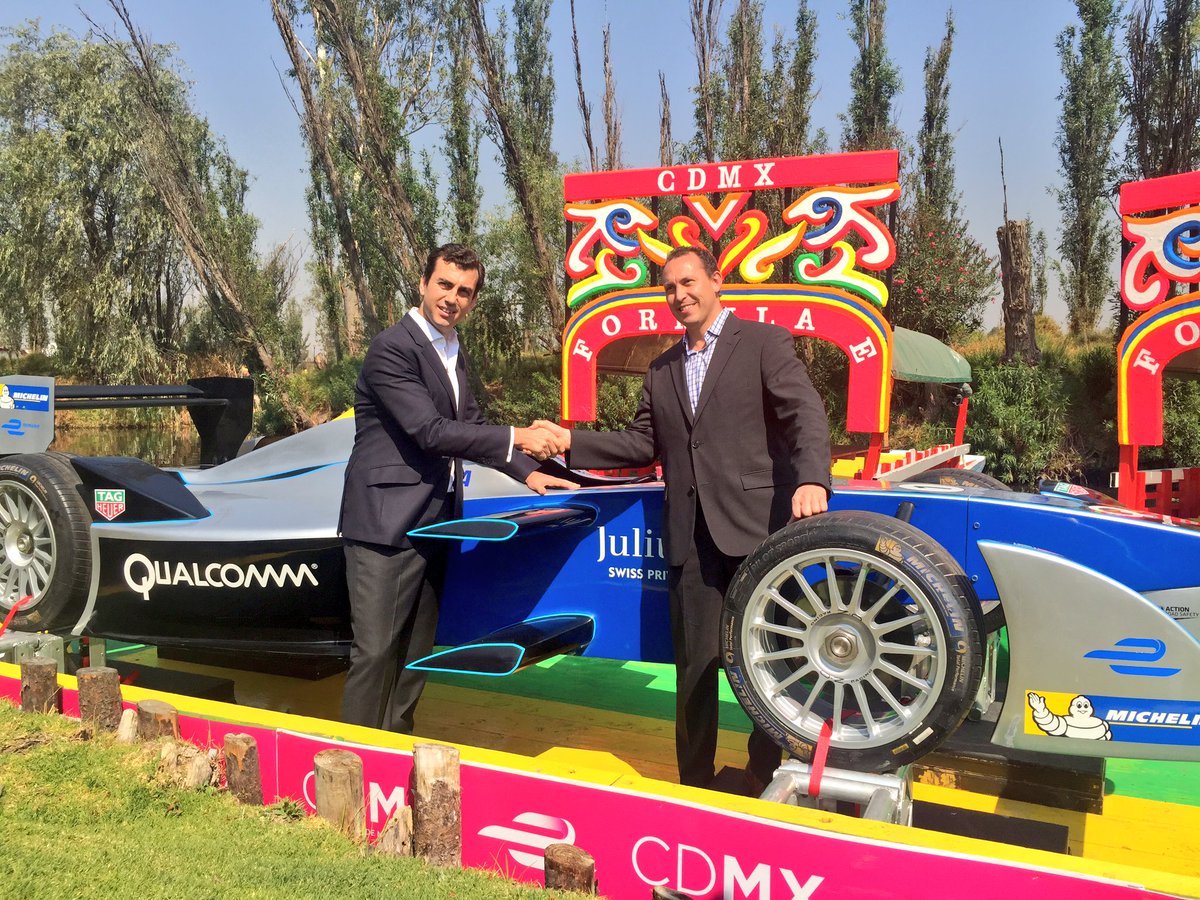 Horacio de la Vega y Alberto Longo junto al Formula E