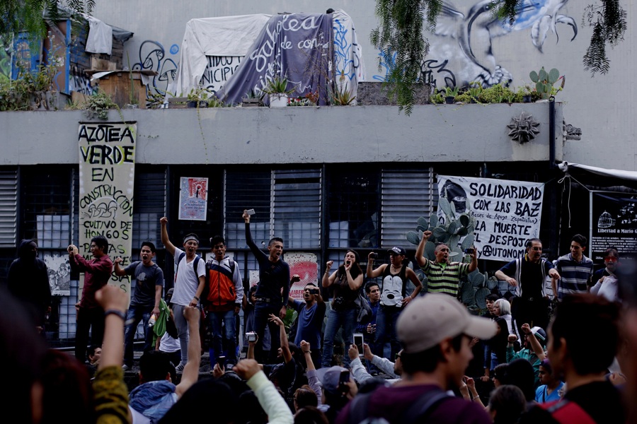 Las personas que ocupan el inmueble se niegan a devolverlo a la Facultad de Filosofía y Letras.