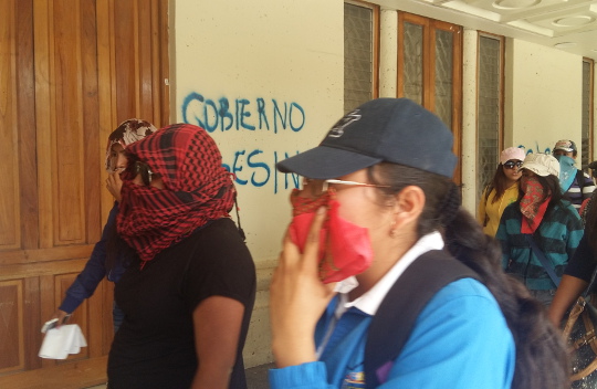 Los estudiantes se manfiestaron en calles de Chilpancingo.