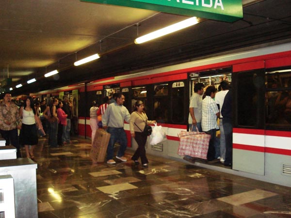 El financiamiento de mil mdp para la compra de 12 vagones para la L1 del Tren Ligero ya fue licitado y será con Banobras.