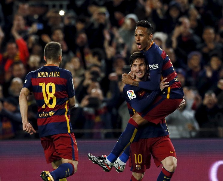 Messi celebra con Neymar 