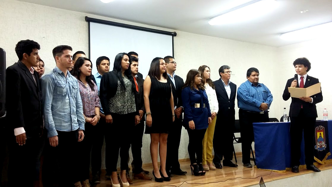 La Mesa Directiva de estudiantes de Ciencias Políticas de la UAdeC tomó protesta esta mañana.