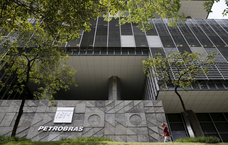 La crisis por el escándalo de corrupción en Petrobras involucra a funcionarios y ex presidentes. 