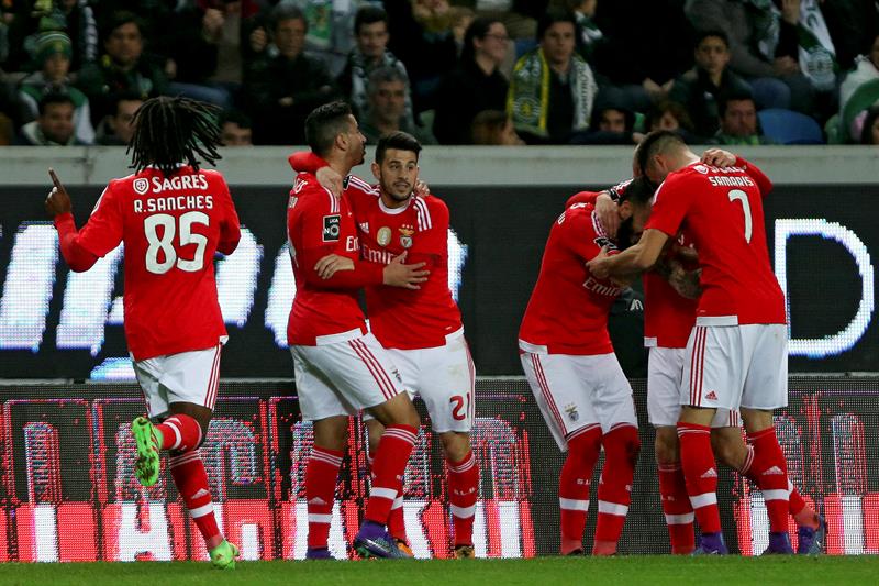Raúl Jiménez y el Benfica se llevan el Clásico de Lisboa