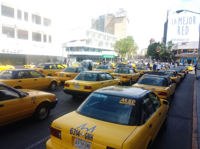 Avenida 16 de Septiembre durante protesta de taxistas