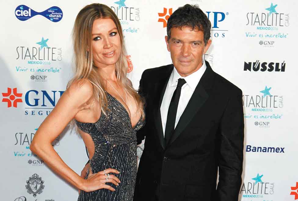 El actor estuvo acompañado por su pareja, Nicole Kimpel.