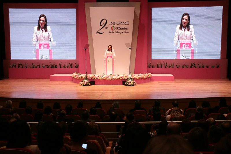 Durante su segundo informe de actividades al frente del Sistema para el Desarrollo Integral de la Familia, Silvia Alcaraz de Torres expresó que “mejor