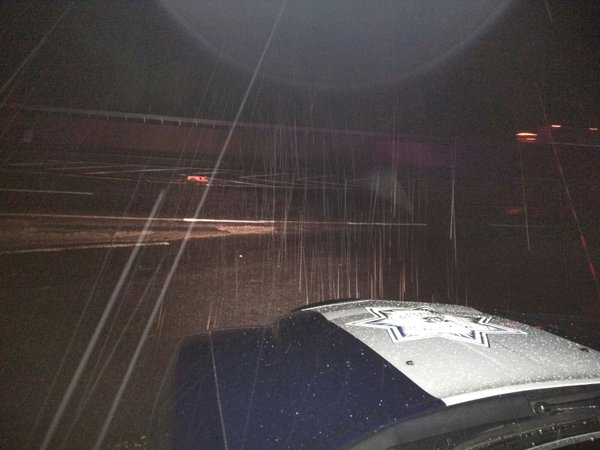 Policía Federal informó de la caída de agua nieve en la carretera México-Toluca
