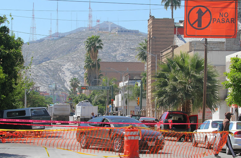 Las lluvias pusieron un poco más de caos en las obras del Paseo Morelos.
