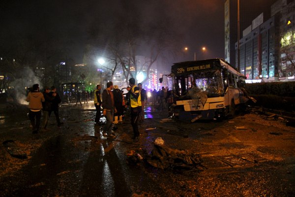 Una explosión en el centro de Ankara dejó un saldo indeterminado de víctimas.