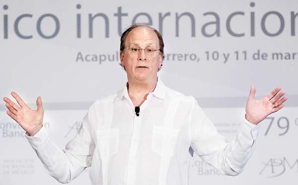 El CEO Larry Fink, en la convención de Acapulco. 