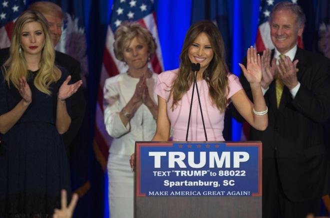 Melania Trump pronuncia un discurso en Carolina del Sur, tras una victoria electoral de su marido en el estado
