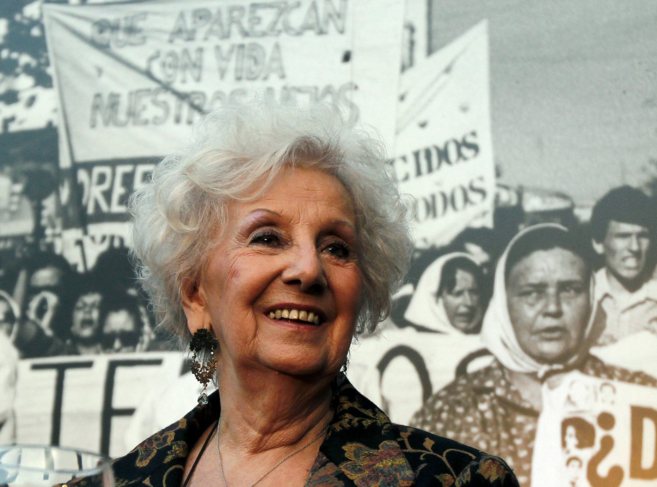 La presidenta de Abuelas de Plaza de Mayo, Estela de Carlotto, en una rueda de prensa