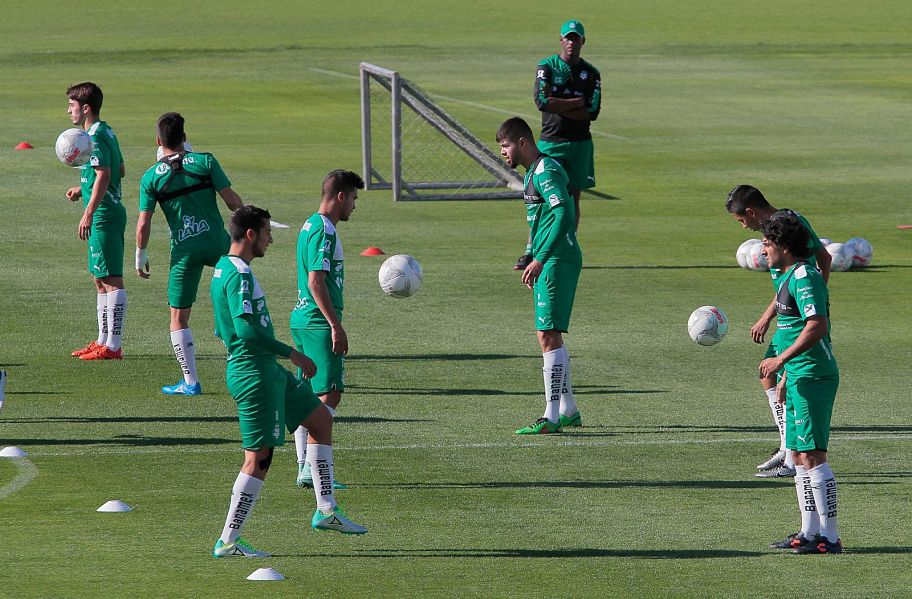 Santos Laguna entrena para recibir al América este miércoles en las semifinales de la ConcaChampions.