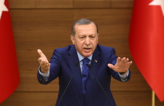 El presidente turco Erdogan, decidido a aplicar el "puño de hierro" del estado en su ofensiva antiterrorista